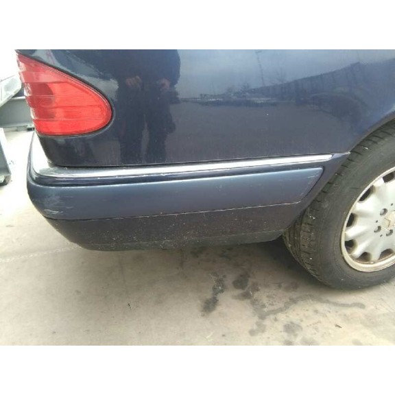 mercedes-benz clase e (w210) berlina del año 1999