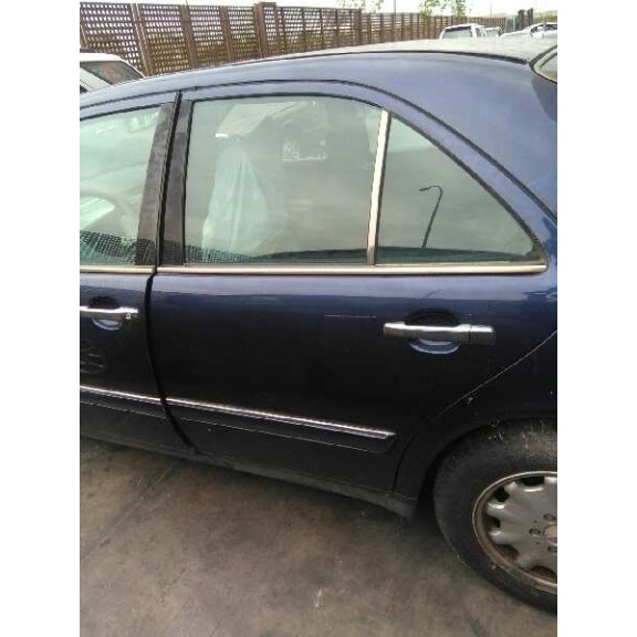 mercedes-benz clase e (w210) berlina del año 1999