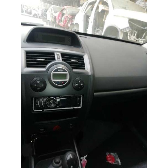 renault megane ii classic berlina del año 2006