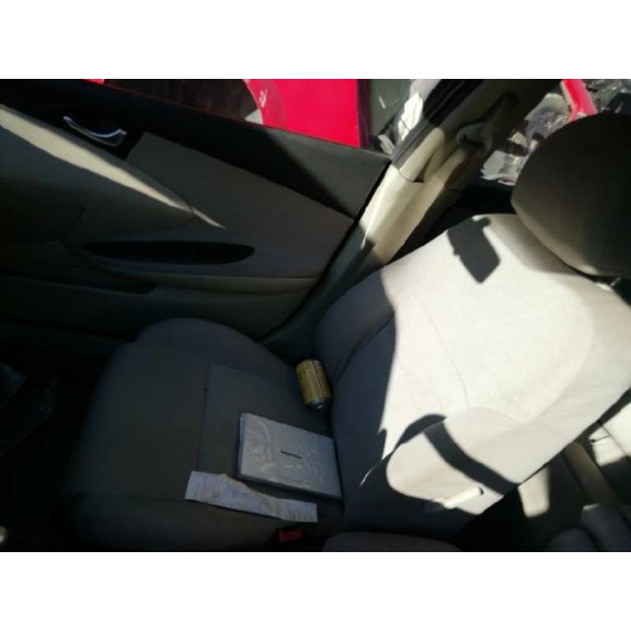 nissan primera berlina (p12) del año 2004