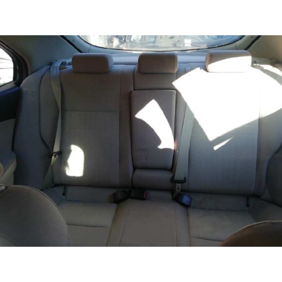 nissan primera berlina (p12) del año 2004