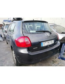 toyota auris del año 2008