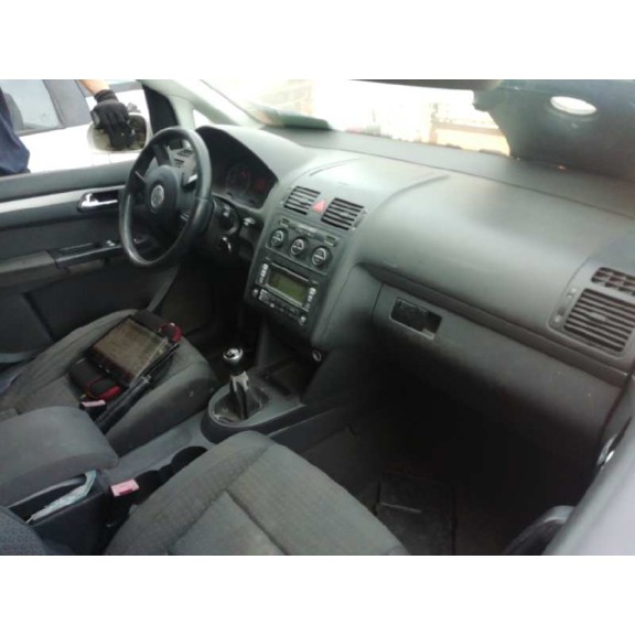 volkswagen touran (1t1) del año 2005