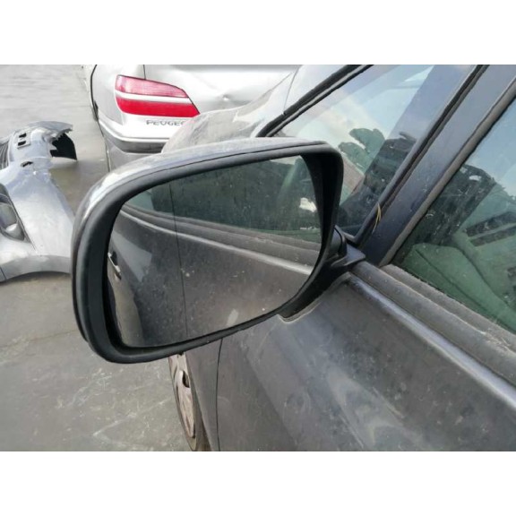 toyota auris del año 2008