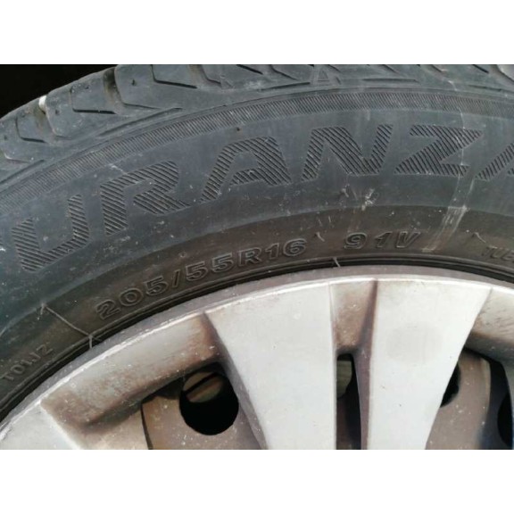 toyota auris del año 2008