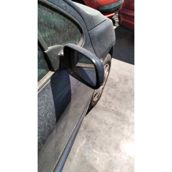 peugeot 307 berlina (s2) del año 2005