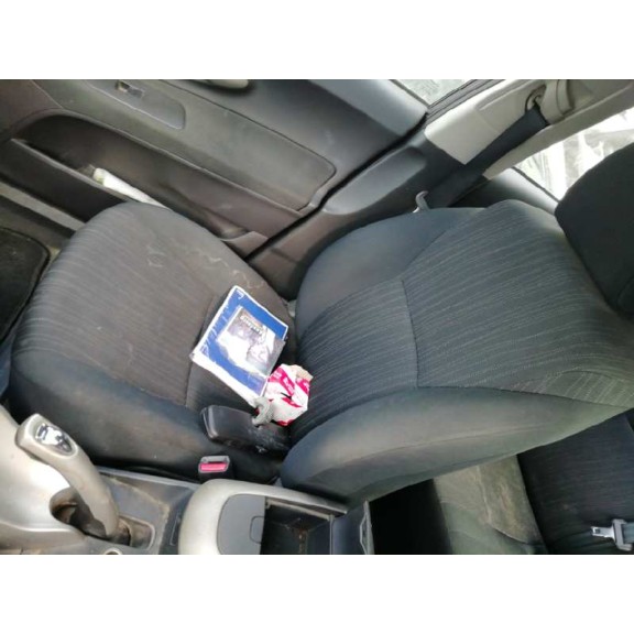 toyota auris del año 2008