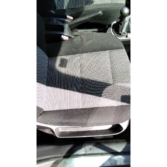 peugeot 307 berlina (s2) del año 2005