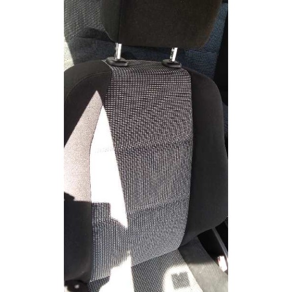 peugeot 307 berlina (s2) del año 2005