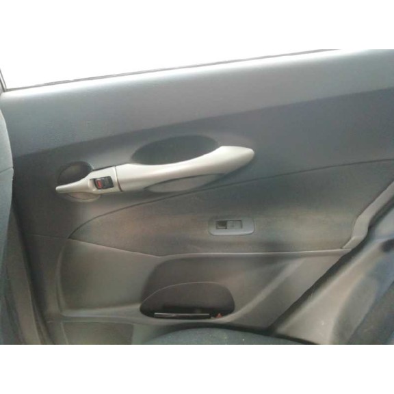 toyota auris del año 2008