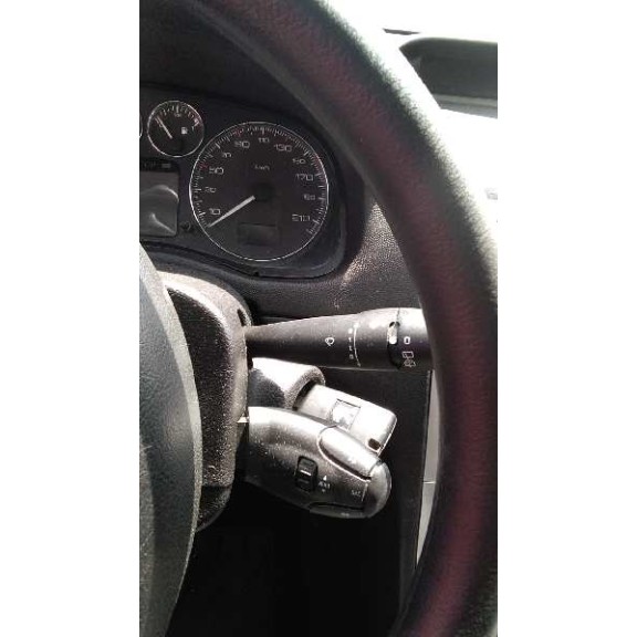 peugeot 307 berlina (s2) del año 2005