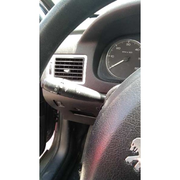 peugeot 307 berlina (s2) del año 2005