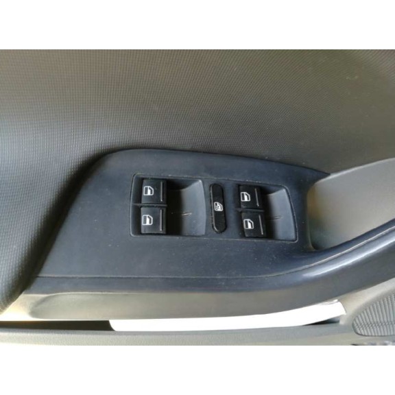 seat ibiza (6j5) del año 2009