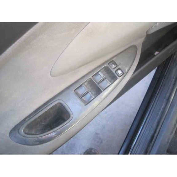 nissan primera berlina (p12) del año 2002