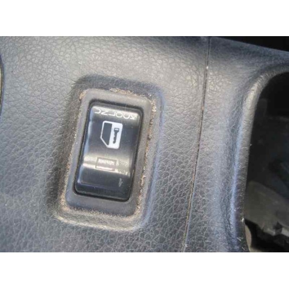 nissan primera berlina (p12) del año 2002