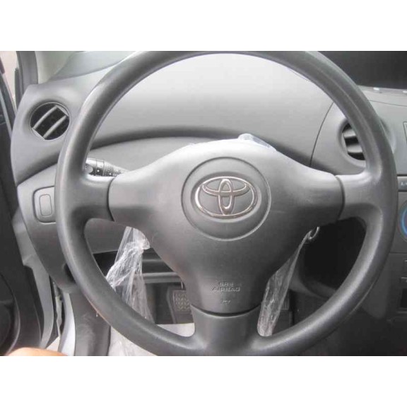 toyota yaris (ncp1/nlp1/scp1) del año 2004