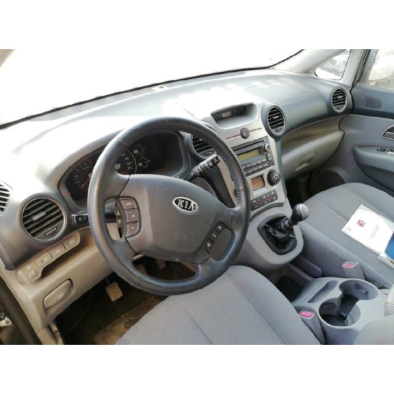 kia carens (un) del año 2009