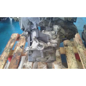 Recambio de caja cambios para renault megane ii berlina 3p 1.9 dci diesel referencia OEM IAM ND0001 B 6V