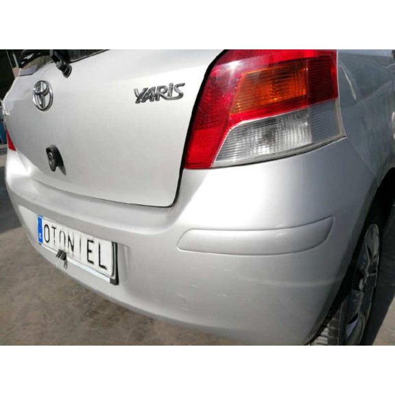 toyota yaris del año 2010