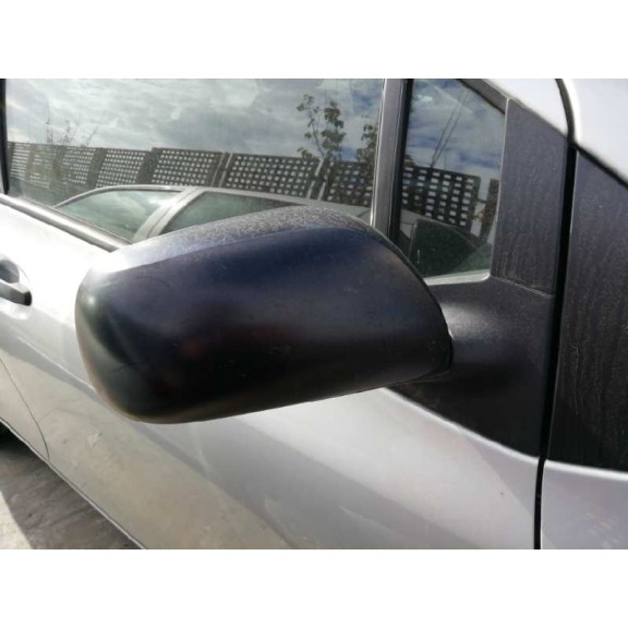 toyota yaris del año 2010