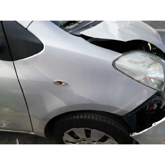 toyota yaris del año 2010