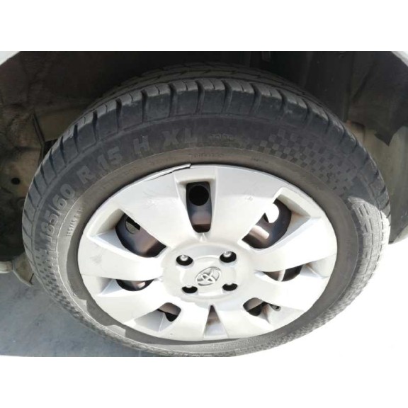 toyota yaris del año 2010