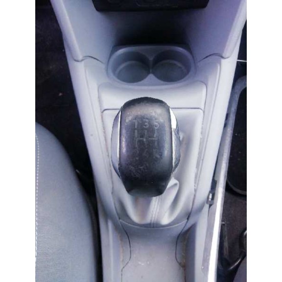 peugeot 208 del año 2012