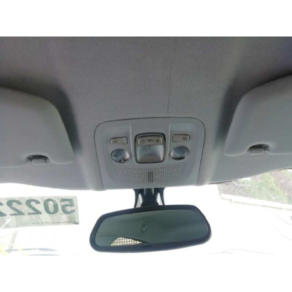 peugeot 208 del año 2012