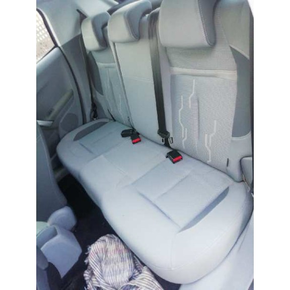 peugeot 208 del año 2012