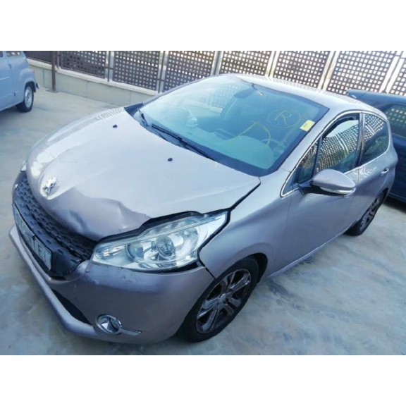 peugeot 208 del año 2012
