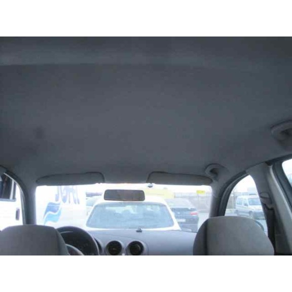 seat ibiza (6l1) del año 2003