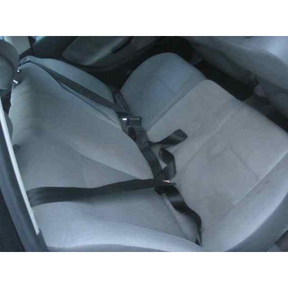 seat ibiza (6l1) del año 2003