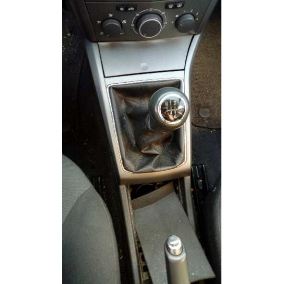 opel astra h berlina del año 2006