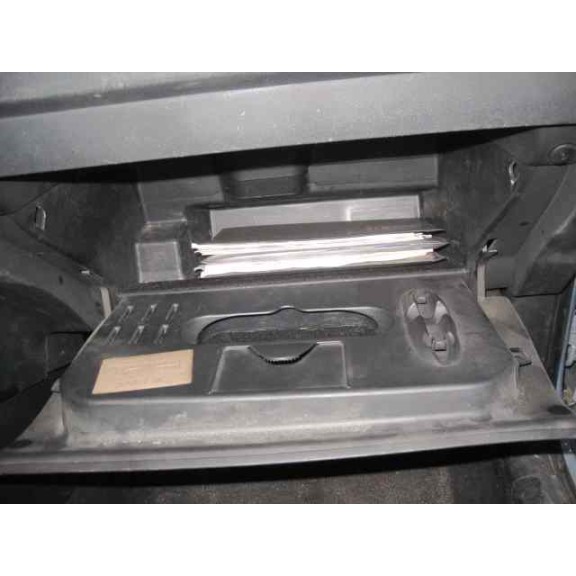 seat ibiza (6l1) del año 2003