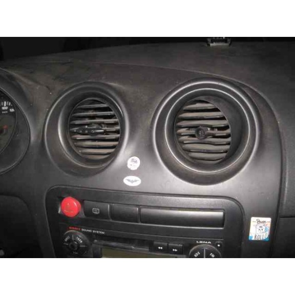 seat ibiza (6l1) del año 2003
