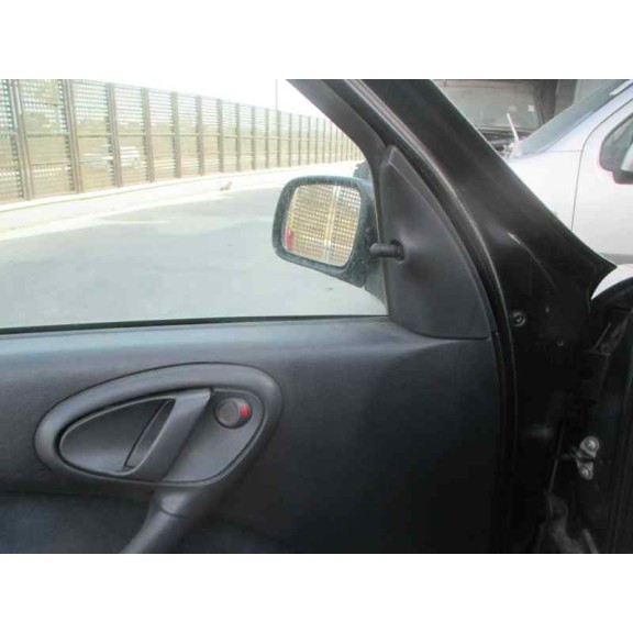 citroën xsara berlina del año 2003