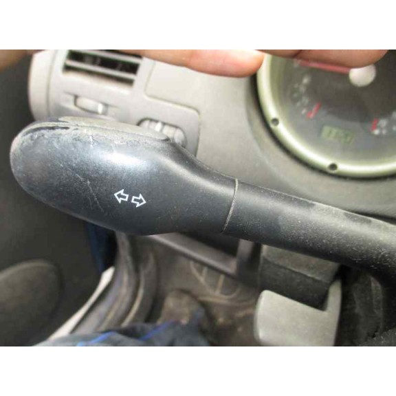 volkswagen polo berlina (6n2) del año 2000