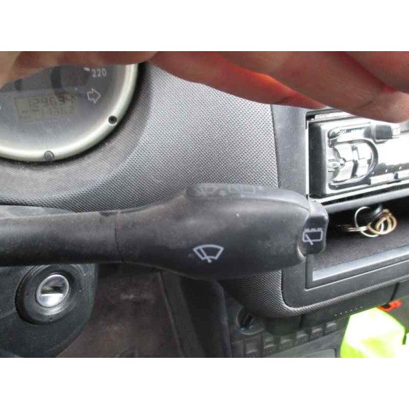 volkswagen polo berlina (6n2) del año 2000