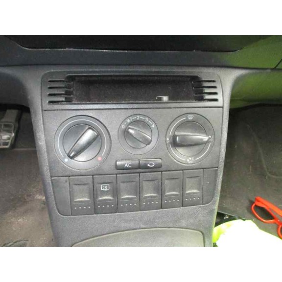 volkswagen polo berlina (6n2) del año 2000