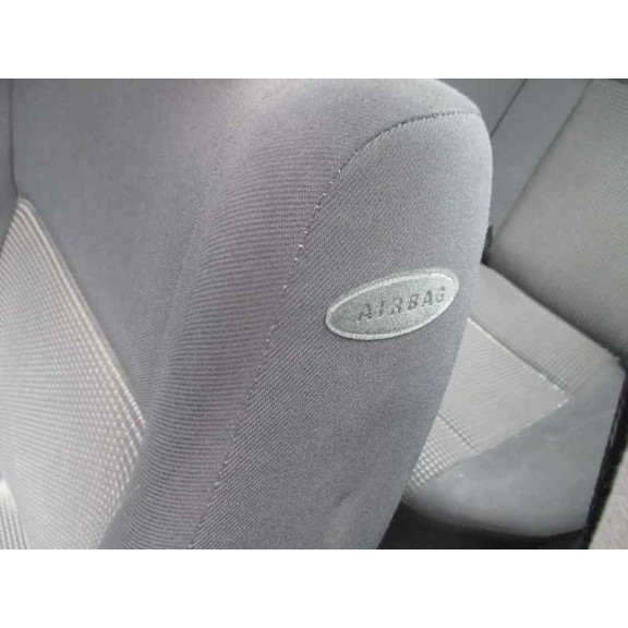 volkswagen polo berlina (6n2) del año 2000