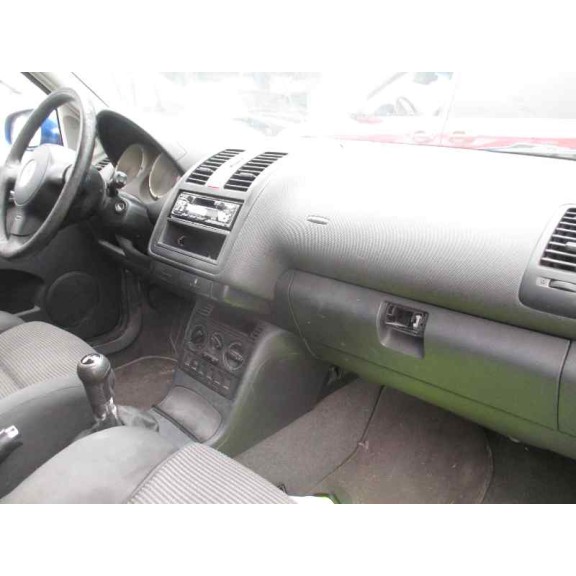 volkswagen polo berlina (6n2) del año 2000