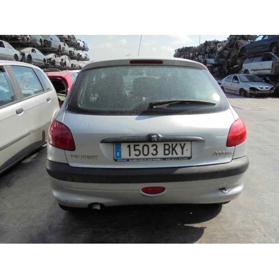 peugeot 206 berlina del año 2001