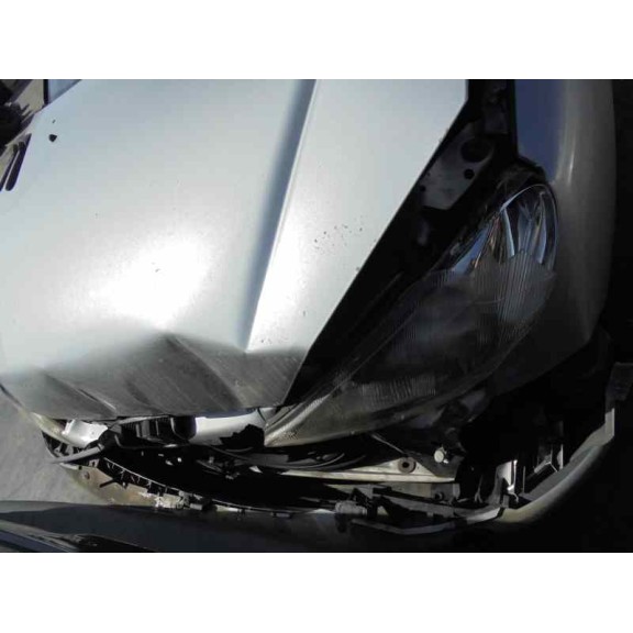 peugeot 206 berlina del año 2001