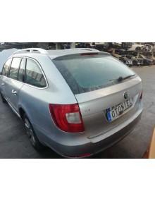 skoda superb combi (3t5) del año 2011 2