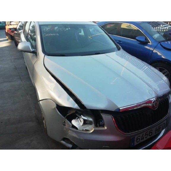 skoda superb combi (3t5) del año 2011