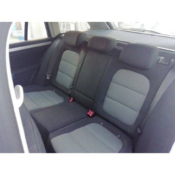 skoda superb combi (3t5) del año 2011