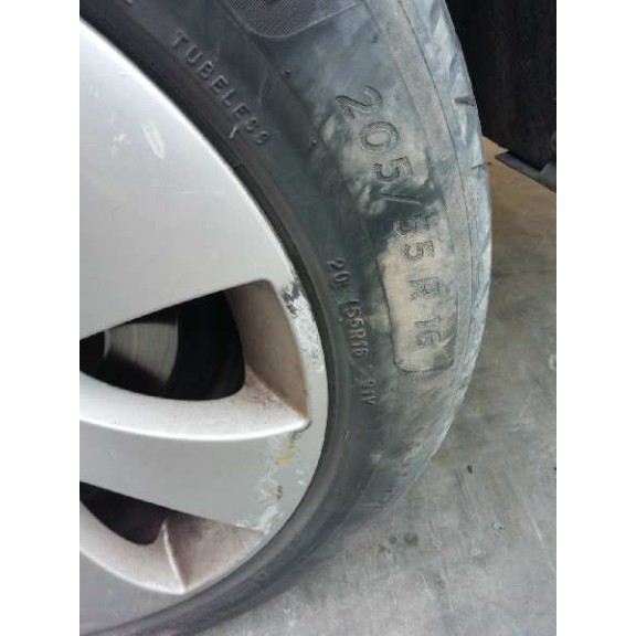 skoda superb combi (3t5) del año 2011