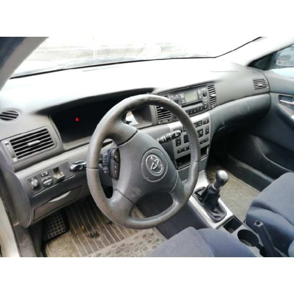 toyota corolla (e12) del año 2003