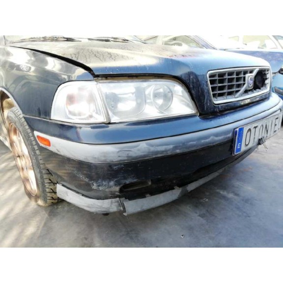 volvo v40 familiar del año 1999