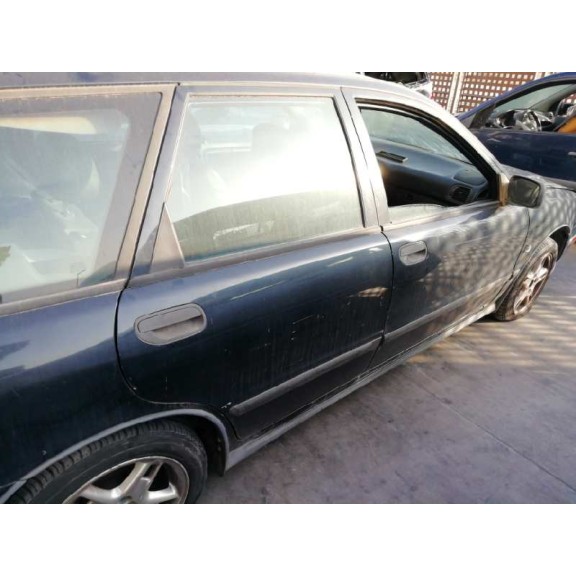 volvo v40 familiar del año 1999